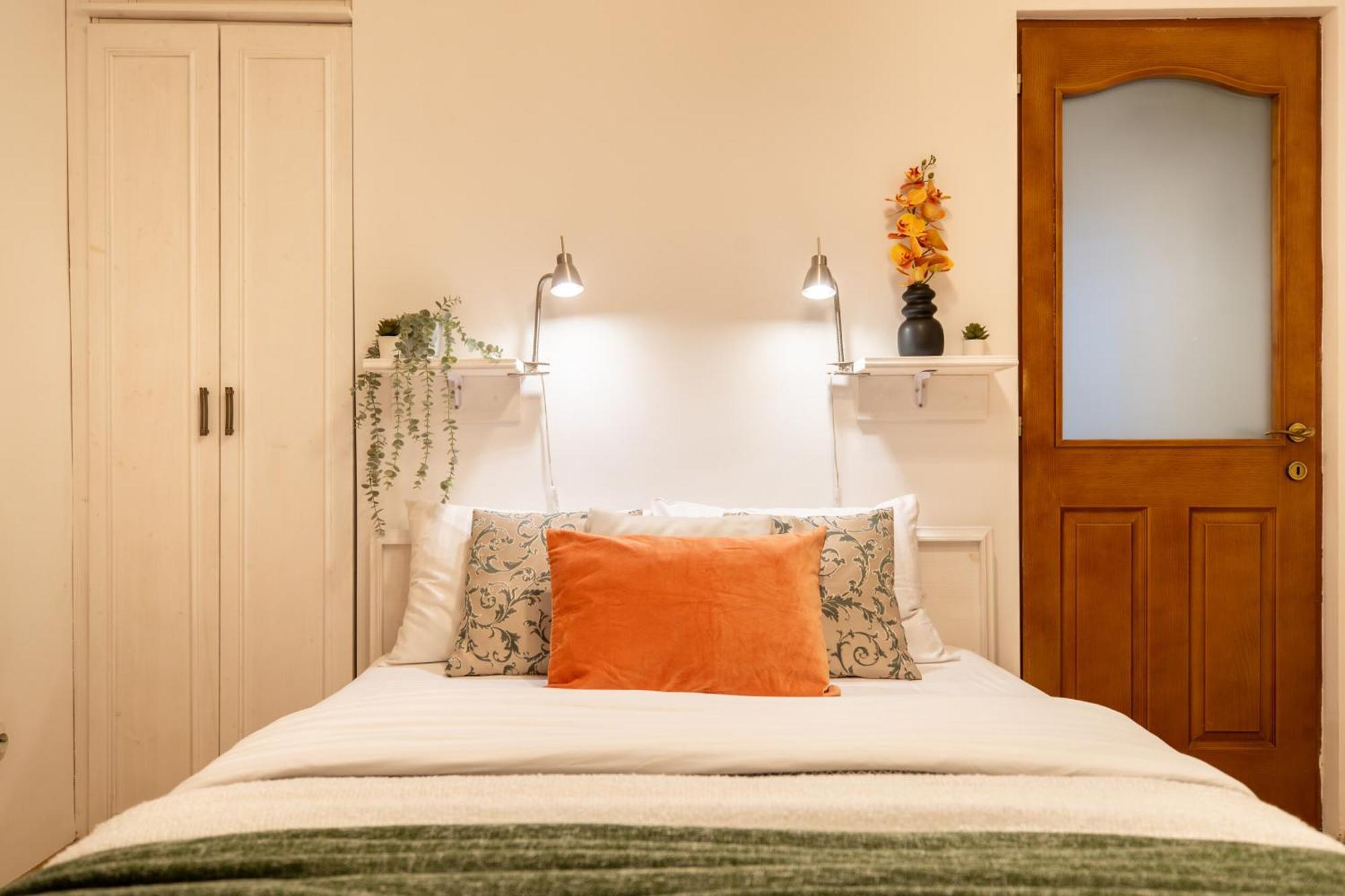 2Br Apartment At Piata Natiunilor Unite: Perfect For City Center Stays Bukarest Exterior foto