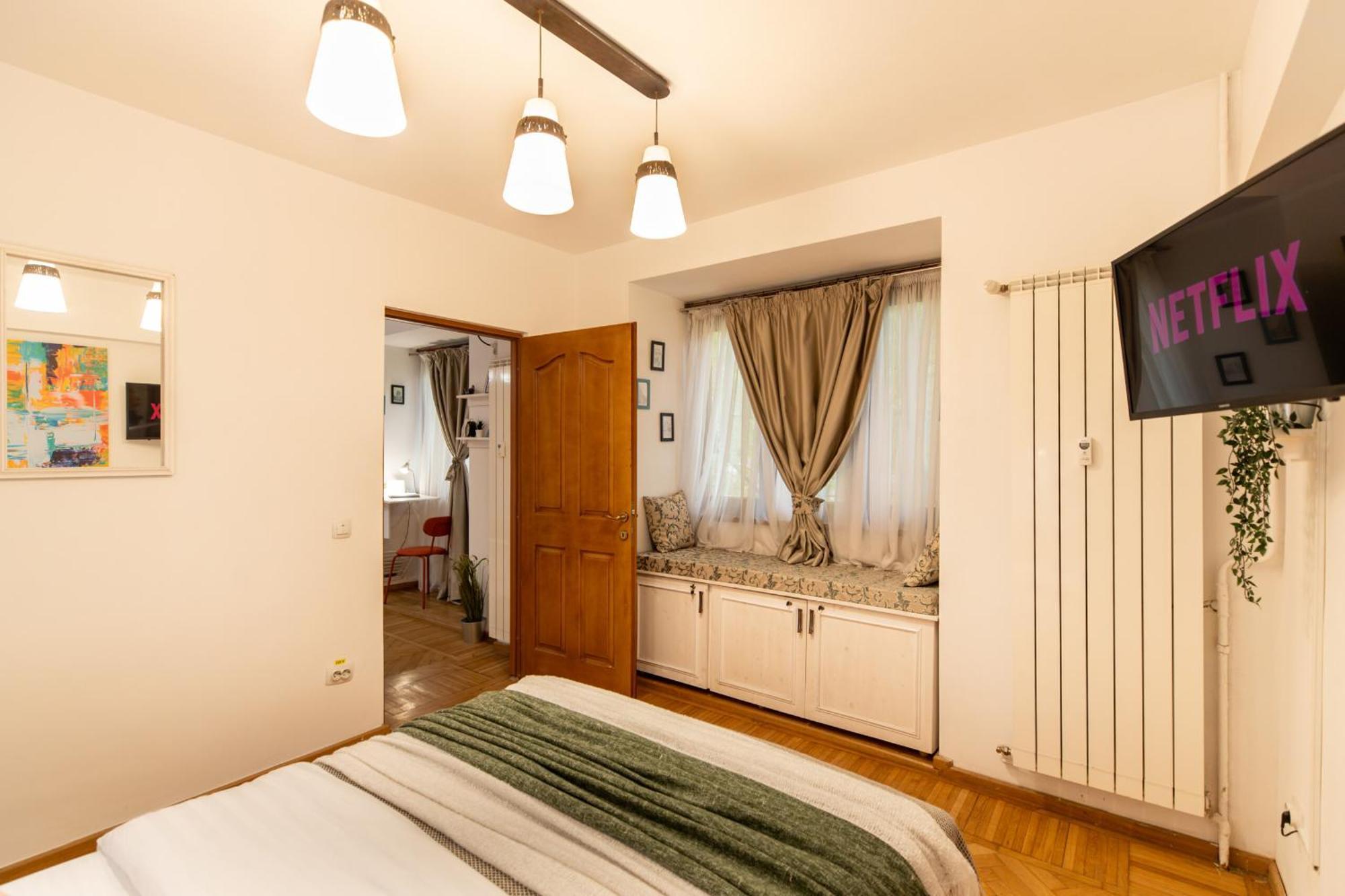 2Br Apartment At Piata Natiunilor Unite: Perfect For City Center Stays Bukarest Exterior foto