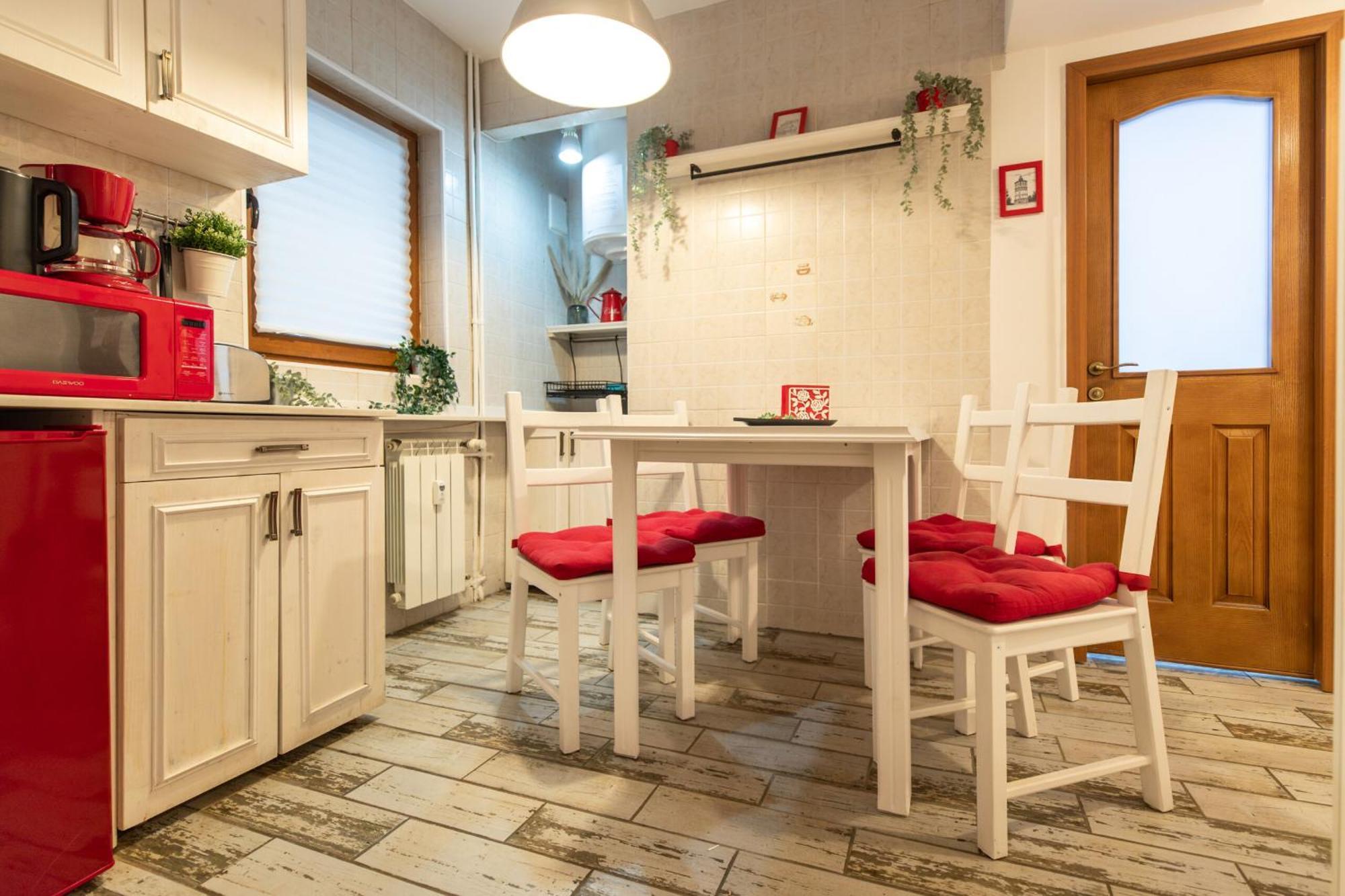 2Br Apartment At Piata Natiunilor Unite: Perfect For City Center Stays Bukarest Exterior foto